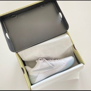 Men’s Kobe A.D. Nike Sneakers Size 12.5 852425 110